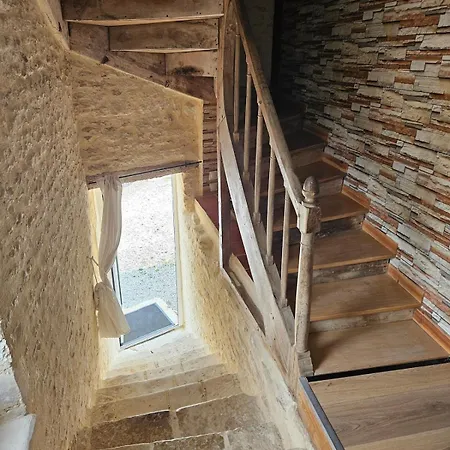 度假居 Maison En Pierres 6 A 8 Personnes Proche Du Futuroscope *