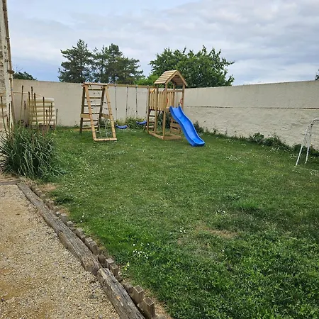 度假居 Maison En Pierres 6 A 8 Personnes Proche Du Futuroscope Yversay