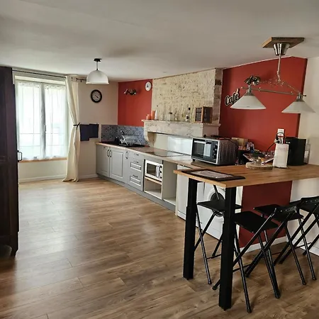 度假居 Maison En Pierres 6 A 8 Personnes Proche Du Futuroscope *